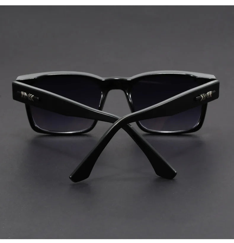 New Men's Advanced Ultra Light Coarse Frame Fashion Square Sunglasses Women Men Trendy Anti Mist Outdoor Driving Shades UV400